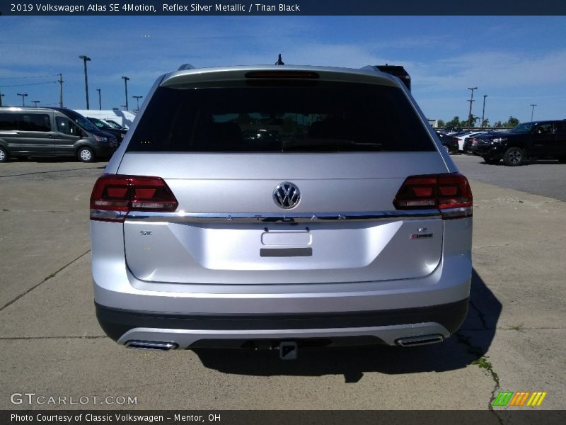 Reflex Silver Metallic / Titan Black 2019 Volkswagen Atlas SE 4Motion