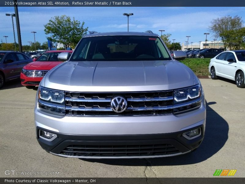Reflex Silver Metallic / Titan Black 2019 Volkswagen Atlas SEL 4Motion