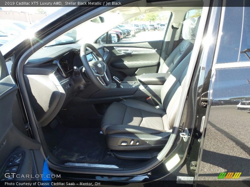 Stellar Black Metallic / Jet Black 2019 Cadillac XT5 Luxury AWD