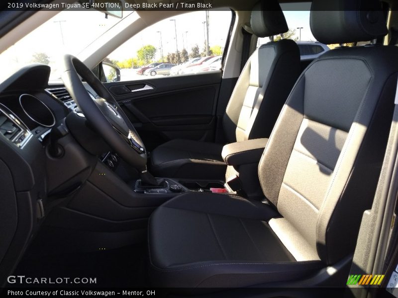 Deep Black Pearl / Titan Black 2019 Volkswagen Tiguan SE 4MOTION