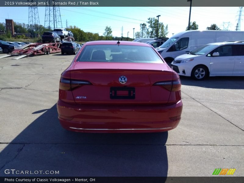 Tornado Red / Titan Black 2019 Volkswagen Jetta S