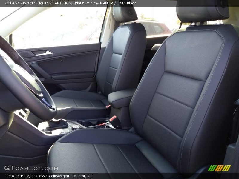 Platinum Gray Metallic / Titan Black 2019 Volkswagen Tiguan SE 4MOTION