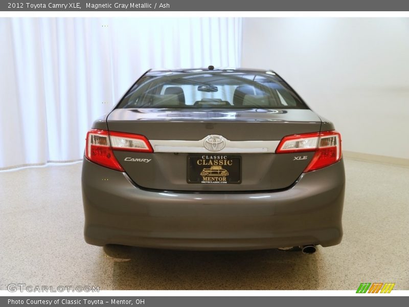 Magnetic Gray Metallic / Ash 2012 Toyota Camry XLE