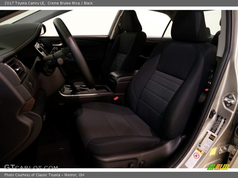 Creme Brulee Mica / Black 2017 Toyota Camry LE