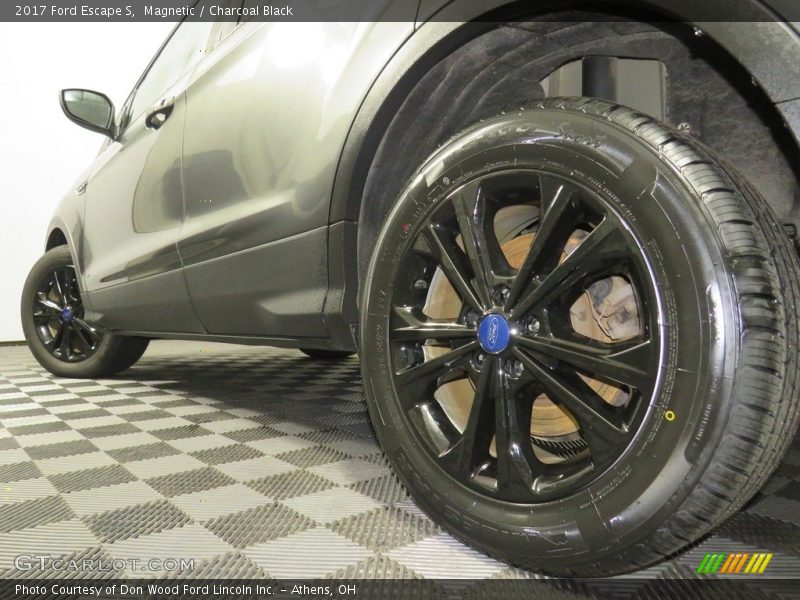 Magnetic / Charcoal Black 2017 Ford Escape S
