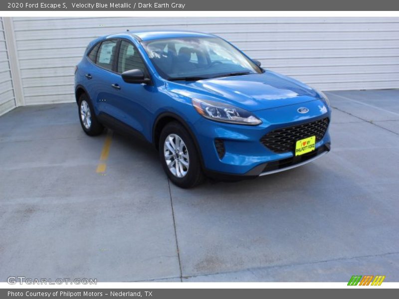 Front 3/4 View of 2020 Escape S