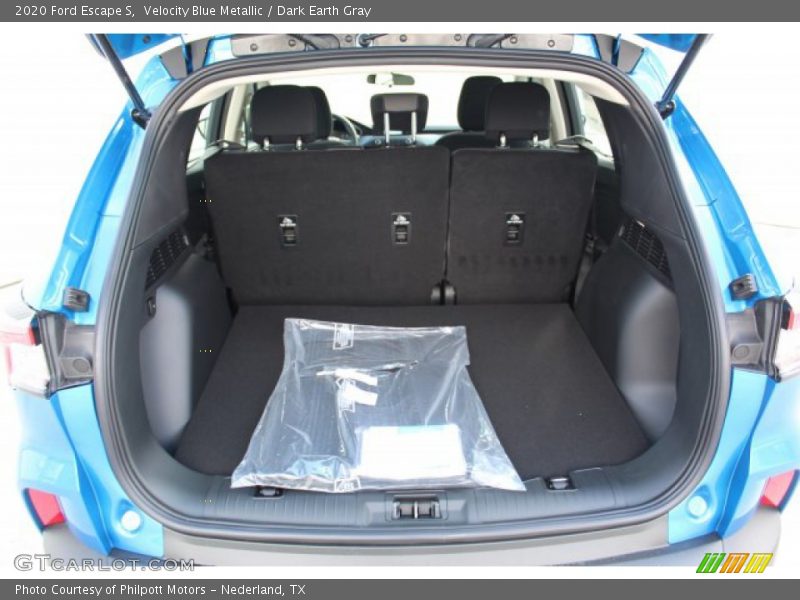  2020 Escape S Trunk