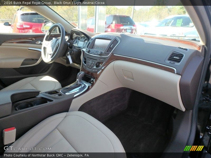 Black Onyx / Light Neutral/Cocoa 2016 Buick Regal Regal Group