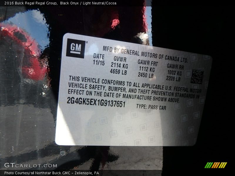 Black Onyx / Light Neutral/Cocoa 2016 Buick Regal Regal Group