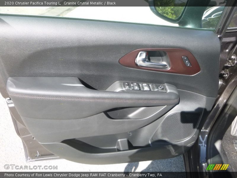 Granite Crystal Metallic / Black 2020 Chrysler Pacifica Touring L
