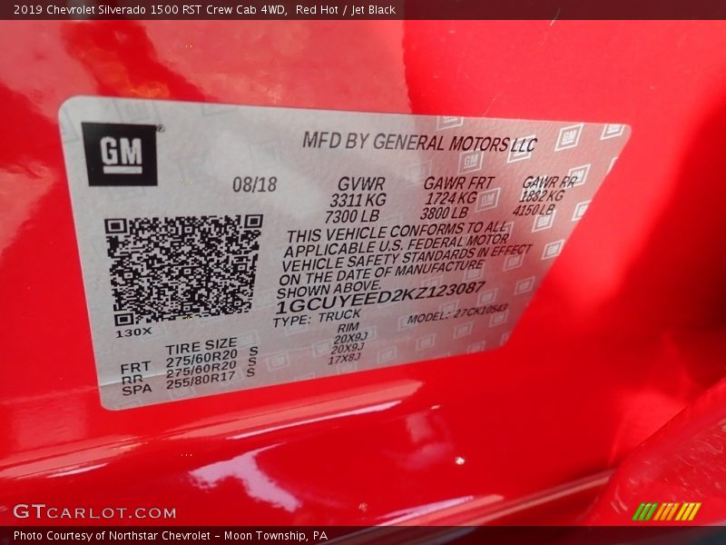 Red Hot / Jet Black 2019 Chevrolet Silverado 1500 RST Crew Cab 4WD