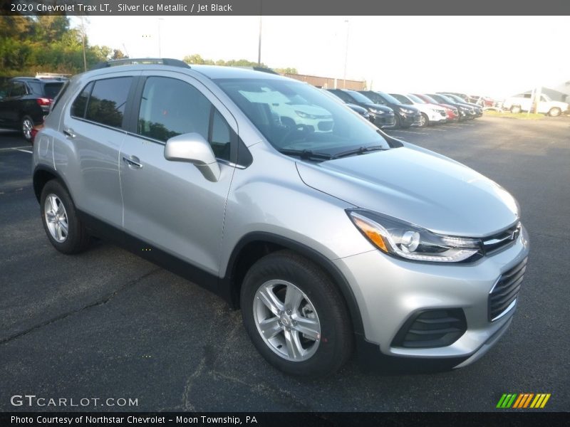 Silver Ice Metallic / Jet Black 2020 Chevrolet Trax LT