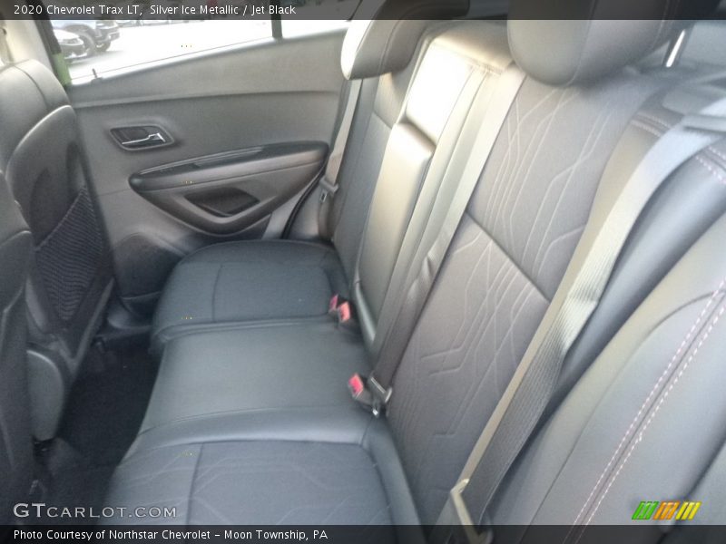 Silver Ice Metallic / Jet Black 2020 Chevrolet Trax LT