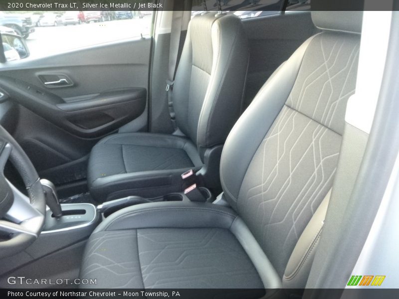 Silver Ice Metallic / Jet Black 2020 Chevrolet Trax LT