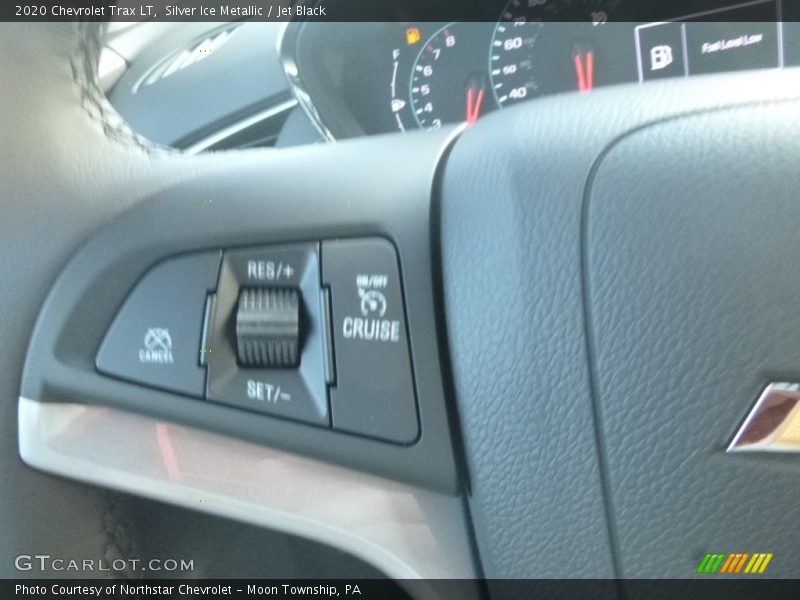 Silver Ice Metallic / Jet Black 2020 Chevrolet Trax LT