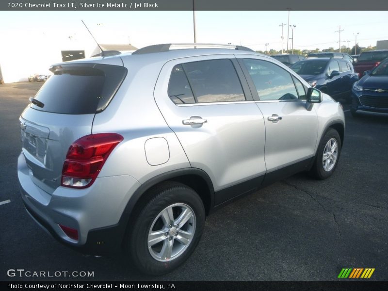 Silver Ice Metallic / Jet Black 2020 Chevrolet Trax LT