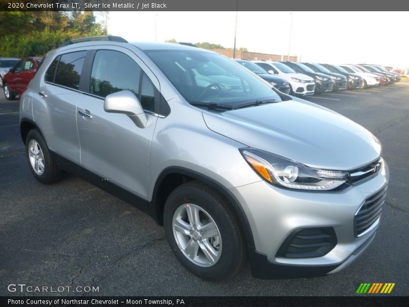 Silver Ice Metallic / Jet Black 2020 Chevrolet Trax LT