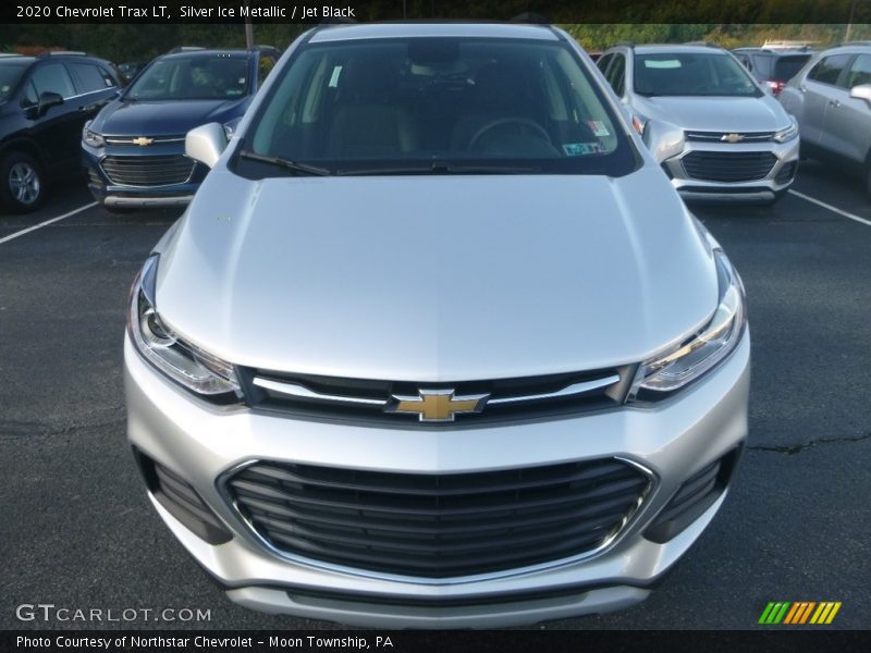 Silver Ice Metallic / Jet Black 2020 Chevrolet Trax LT
