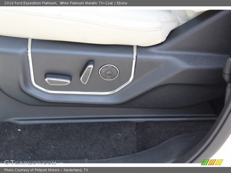White Platinum Metallic Tri-Coat / Ebony 2019 Ford Expedition Platinum