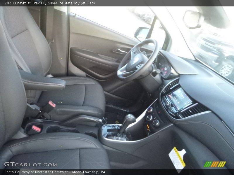 Silver Ice Metallic / Jet Black 2020 Chevrolet Trax LT