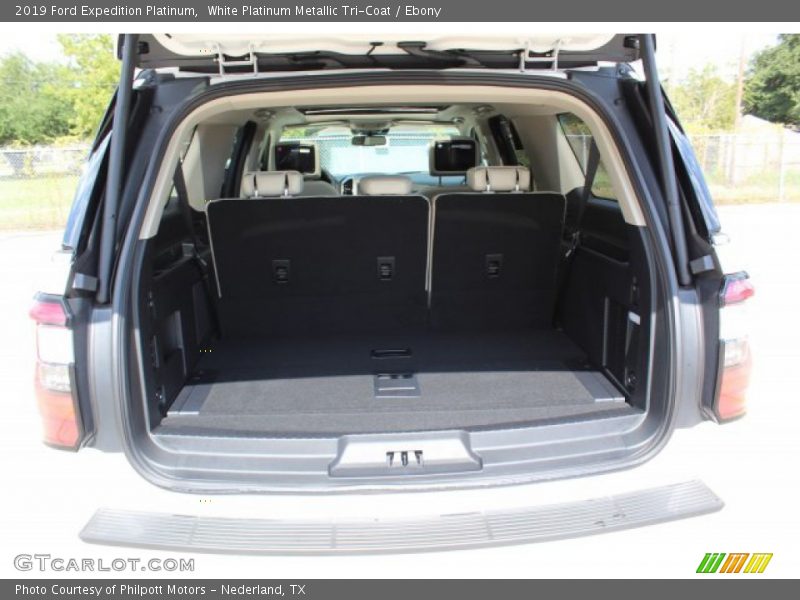 White Platinum Metallic Tri-Coat / Ebony 2019 Ford Expedition Platinum