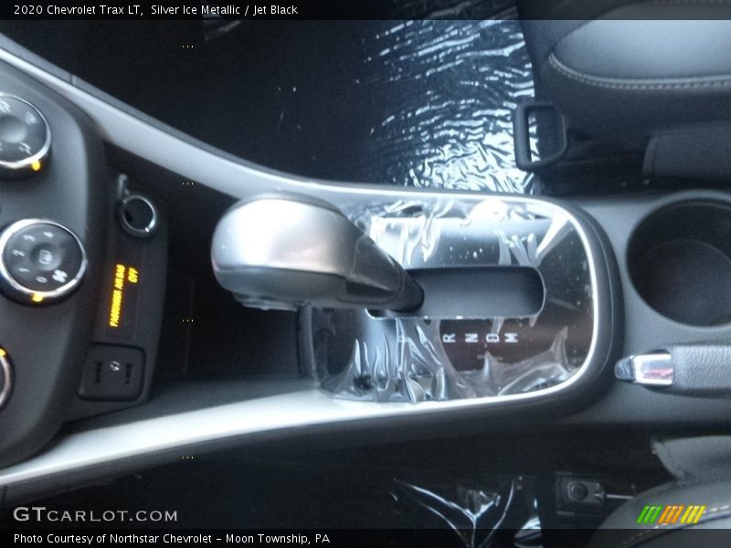Silver Ice Metallic / Jet Black 2020 Chevrolet Trax LT
