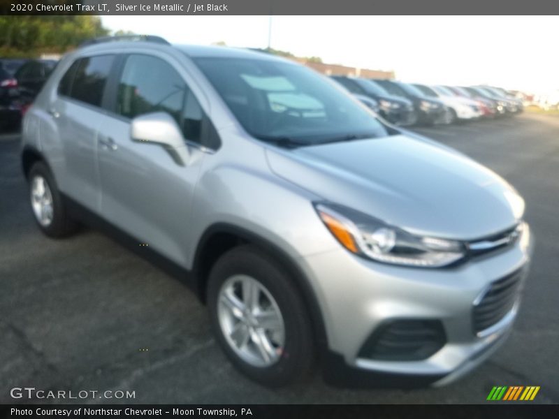 Silver Ice Metallic / Jet Black 2020 Chevrolet Trax LT