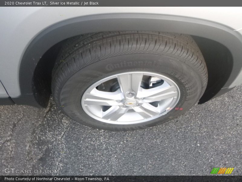 Silver Ice Metallic / Jet Black 2020 Chevrolet Trax LT