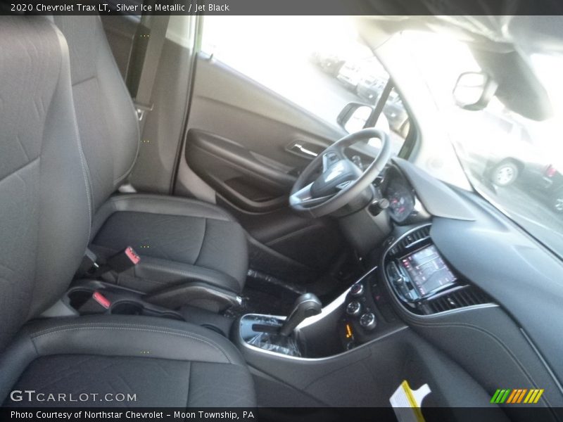 Silver Ice Metallic / Jet Black 2020 Chevrolet Trax LT