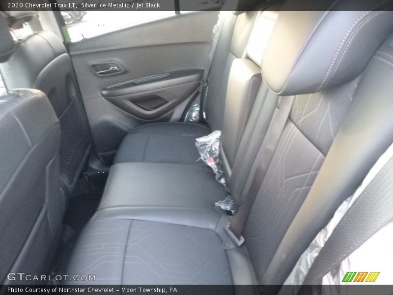 Silver Ice Metallic / Jet Black 2020 Chevrolet Trax LT