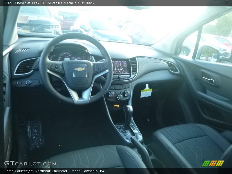 Silver Ice Metallic / Jet Black 2020 Chevrolet Trax LT