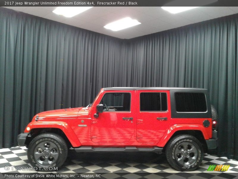 Firecracker Red / Black 2017 Jeep Wrangler Unlimited Freedom Edition 4x4