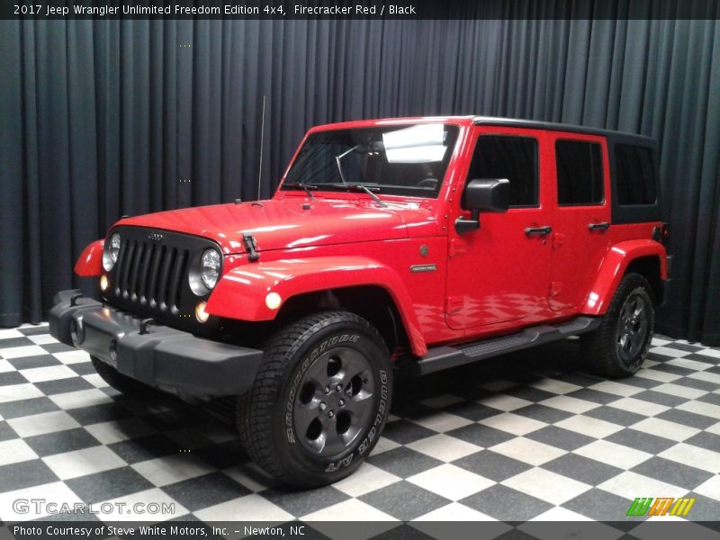 Firecracker Red / Black 2017 Jeep Wrangler Unlimited Freedom Edition 4x4