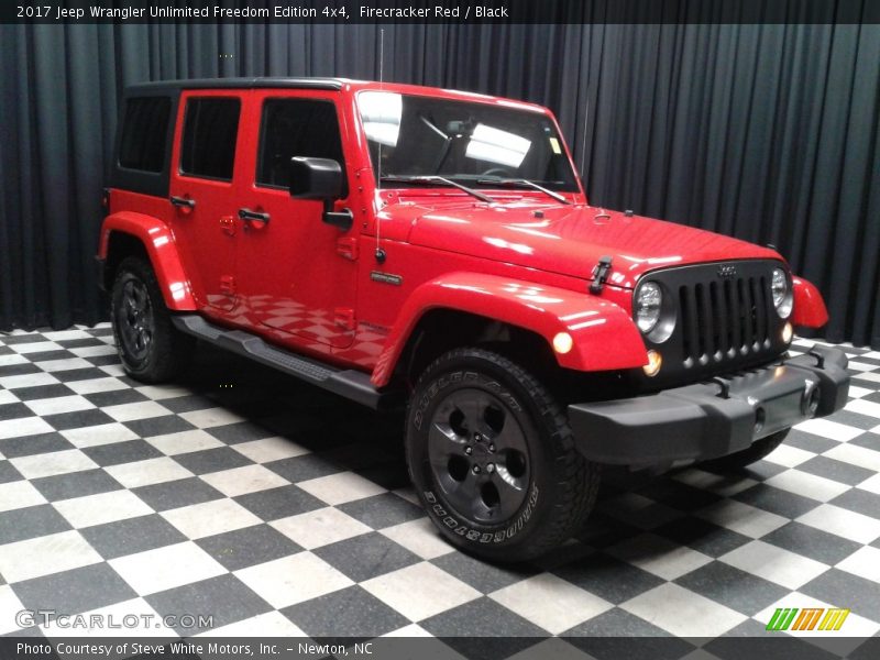 Firecracker Red / Black 2017 Jeep Wrangler Unlimited Freedom Edition 4x4