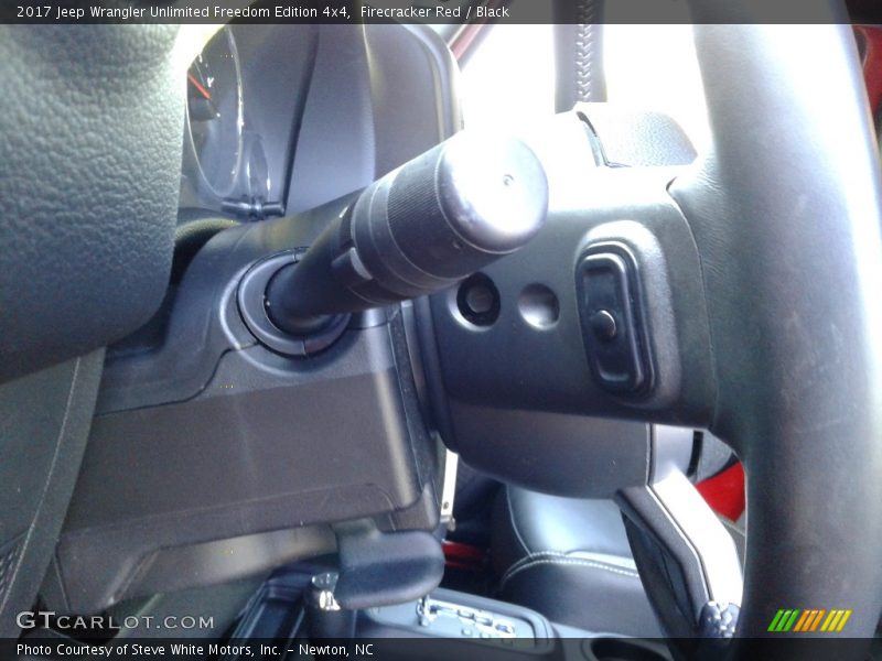 Firecracker Red / Black 2017 Jeep Wrangler Unlimited Freedom Edition 4x4