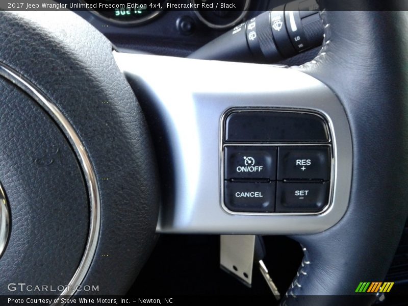 Firecracker Red / Black 2017 Jeep Wrangler Unlimited Freedom Edition 4x4