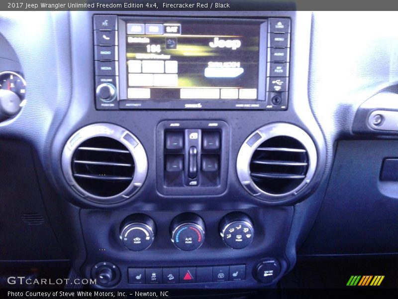 Firecracker Red / Black 2017 Jeep Wrangler Unlimited Freedom Edition 4x4