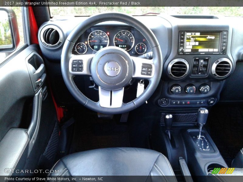 Firecracker Red / Black 2017 Jeep Wrangler Unlimited Freedom Edition 4x4