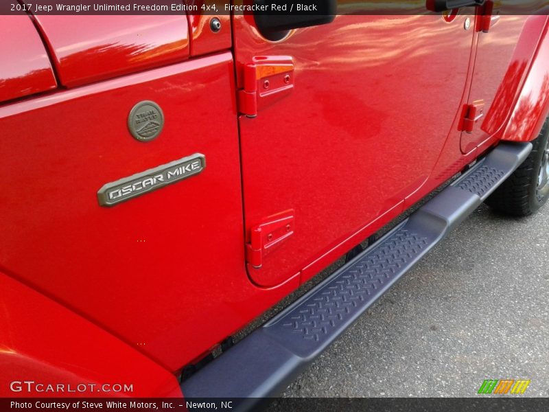 Firecracker Red / Black 2017 Jeep Wrangler Unlimited Freedom Edition 4x4