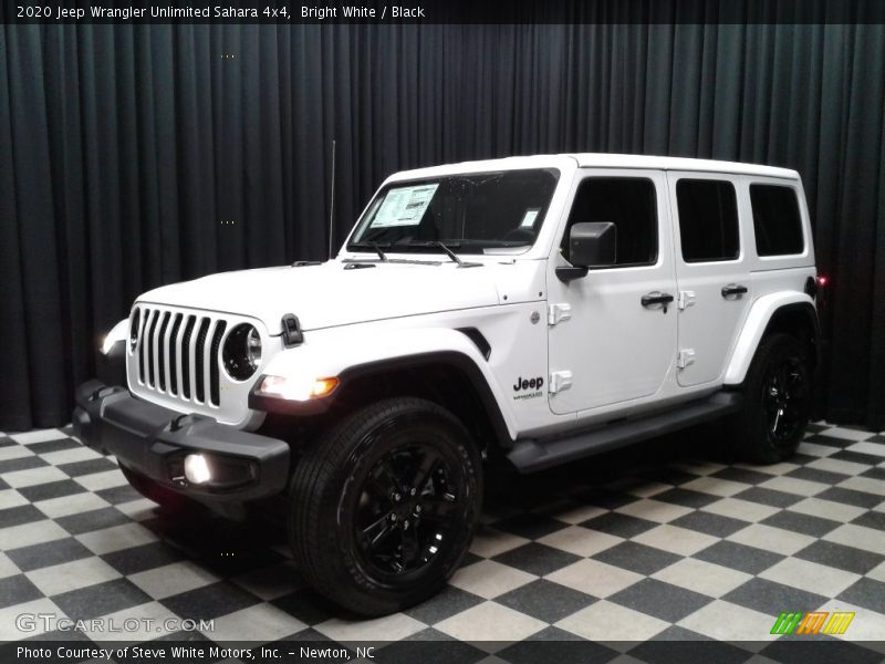 Bright White / Black 2020 Jeep Wrangler Unlimited Sahara 4x4