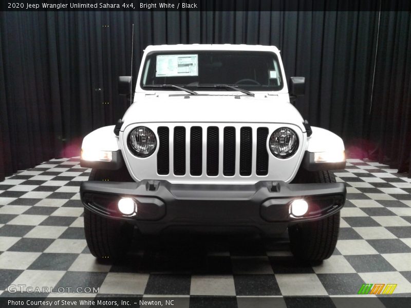 Bright White / Black 2020 Jeep Wrangler Unlimited Sahara 4x4