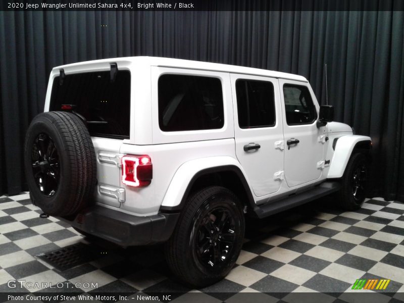 Bright White / Black 2020 Jeep Wrangler Unlimited Sahara 4x4