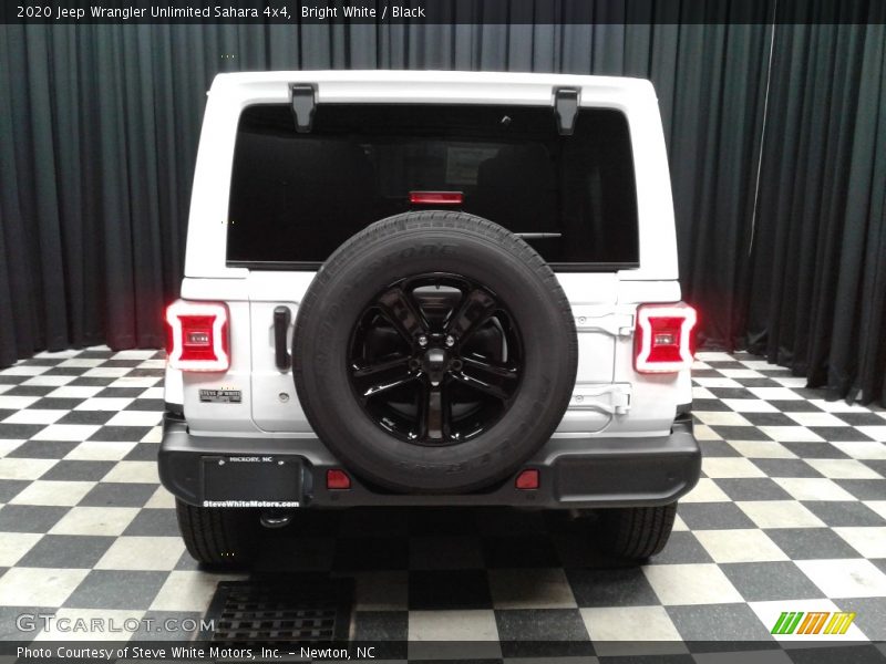 Bright White / Black 2020 Jeep Wrangler Unlimited Sahara 4x4