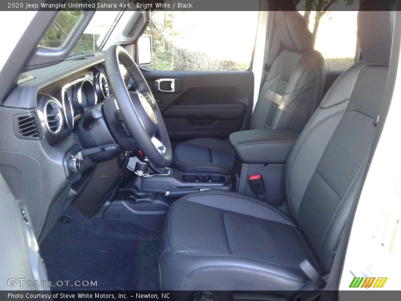 Bright White / Black 2020 Jeep Wrangler Unlimited Sahara 4x4