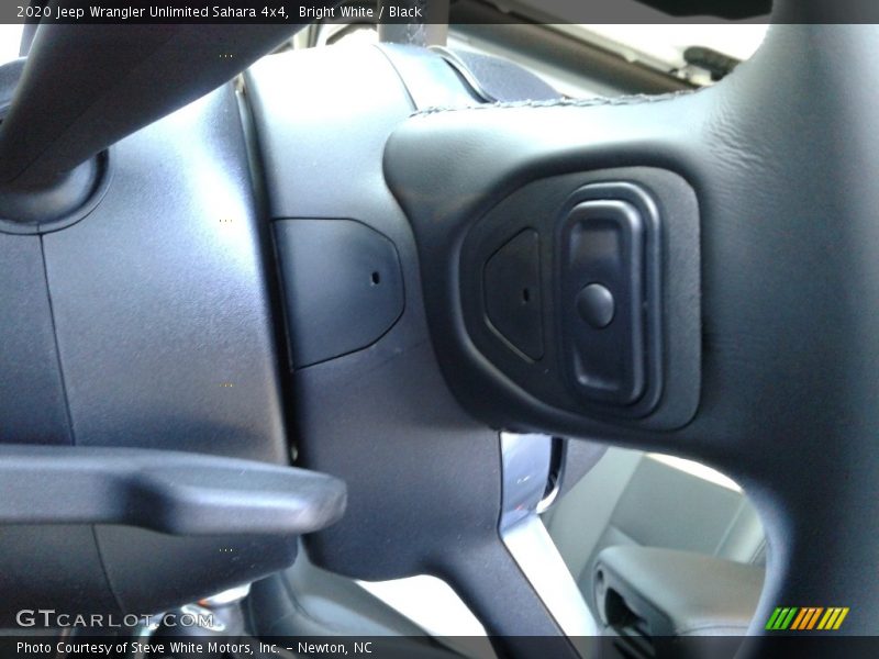 Bright White / Black 2020 Jeep Wrangler Unlimited Sahara 4x4