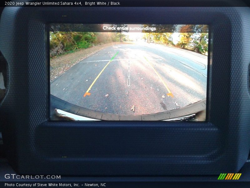 Bright White / Black 2020 Jeep Wrangler Unlimited Sahara 4x4