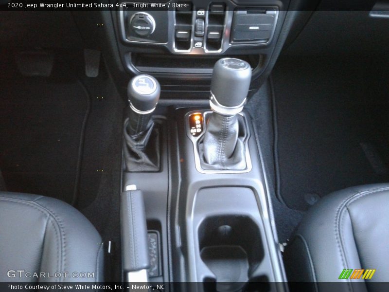 Bright White / Black 2020 Jeep Wrangler Unlimited Sahara 4x4
