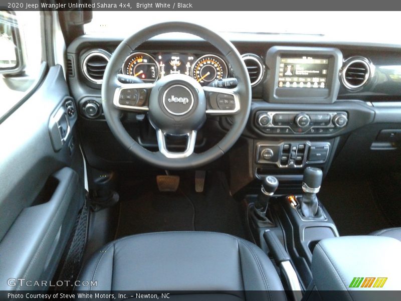 Bright White / Black 2020 Jeep Wrangler Unlimited Sahara 4x4