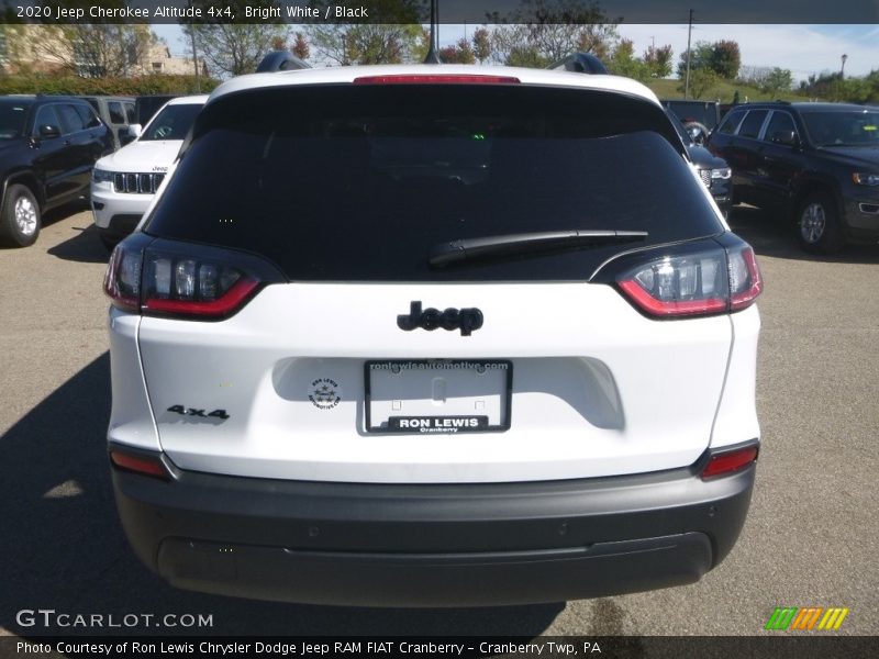 Bright White / Black 2020 Jeep Cherokee Altitude 4x4