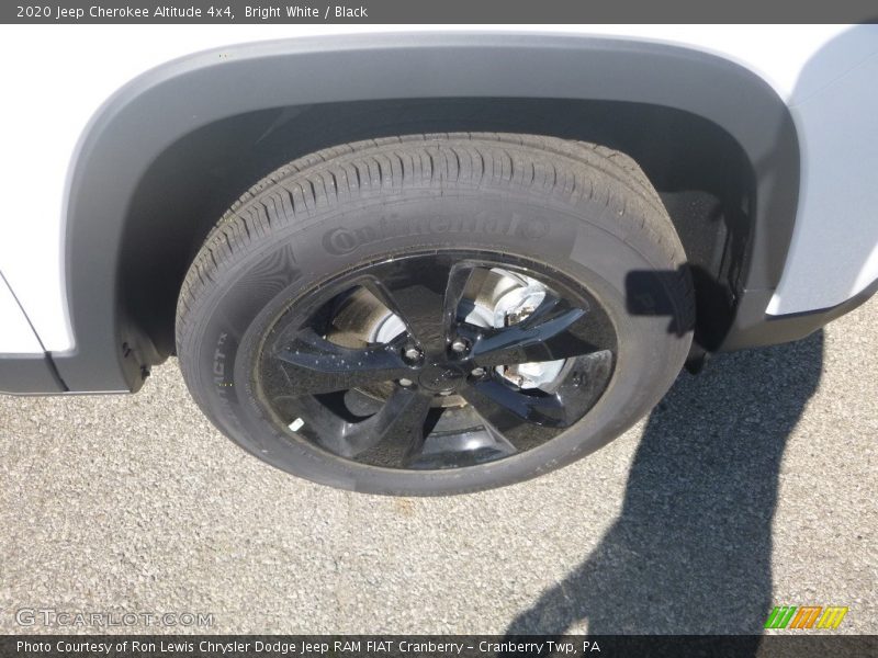Bright White / Black 2020 Jeep Cherokee Altitude 4x4
